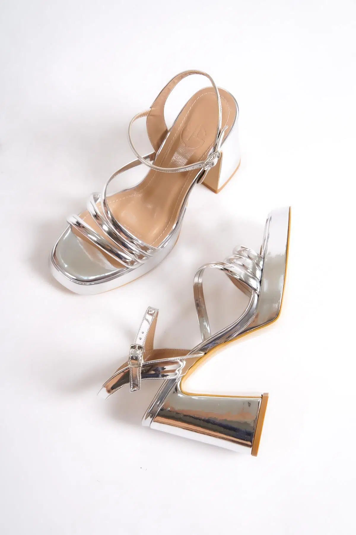 İbiza Gümüş Parlak Kalın Platform Topuklu Ayakkabı