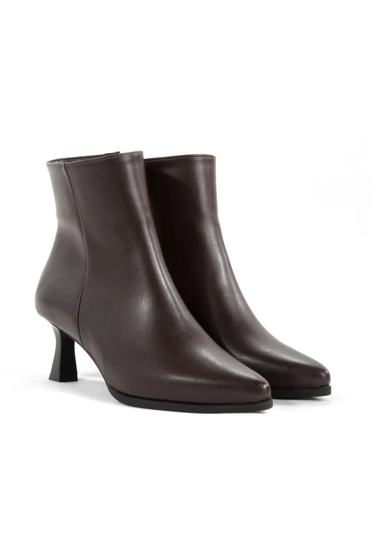 Koyu Kahve Rengi Kısa Kadeh Topuklu Kadın Bot Kurabe