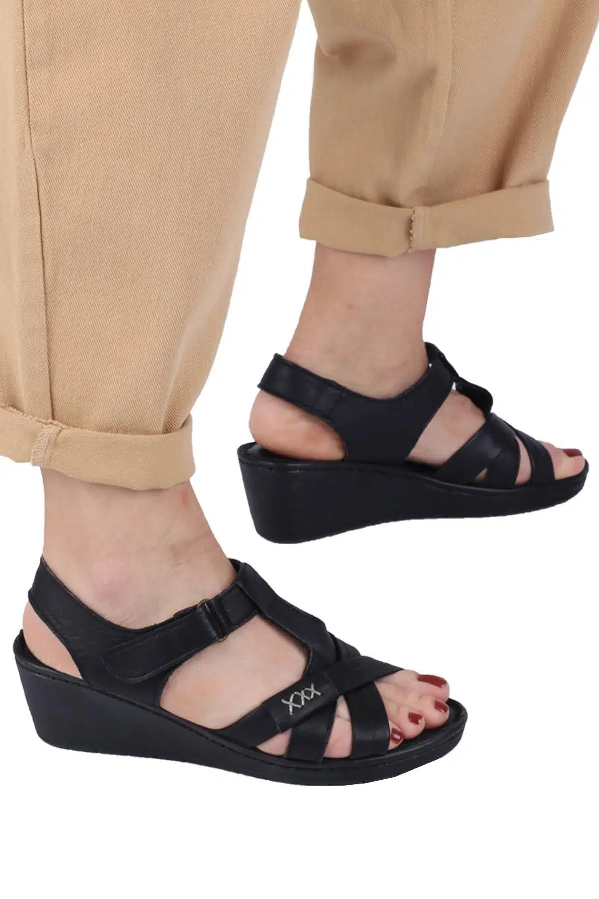 Siyah Hakiki Deri Dolgu Taban Anatomik Cırtlı Sandalet - Aliya