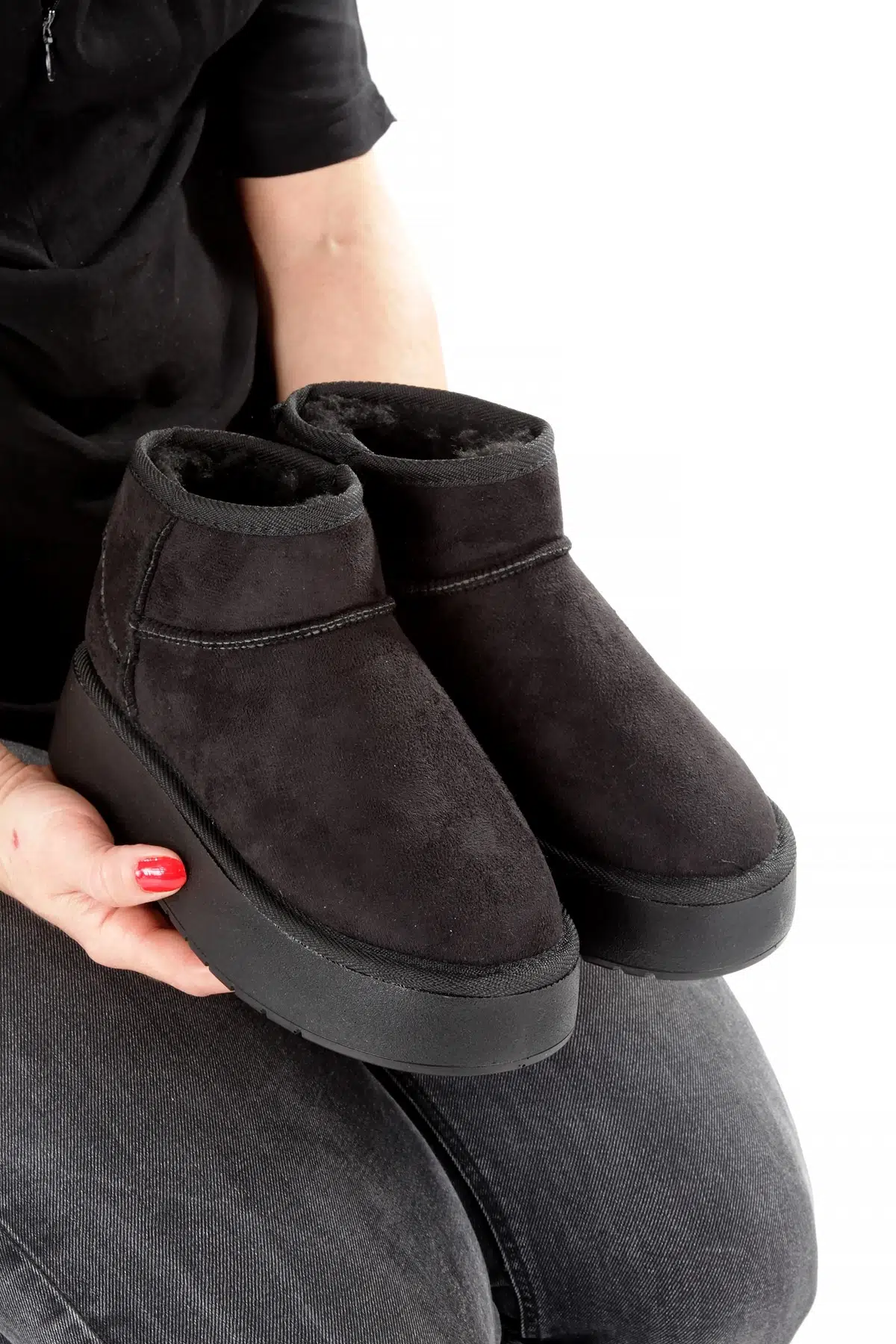 Siyah Süet Kalın Taban İçi Yünlü Kürklü Kadın Bot FON44