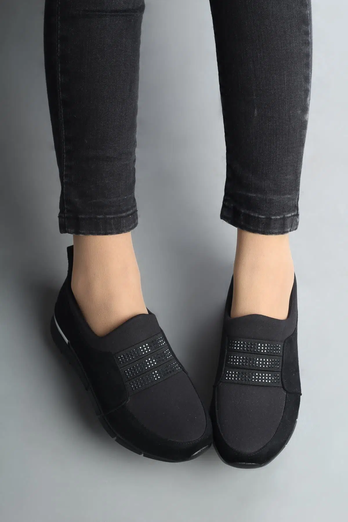 Siyah Taşlı Spor Ayakkabı - Threestar